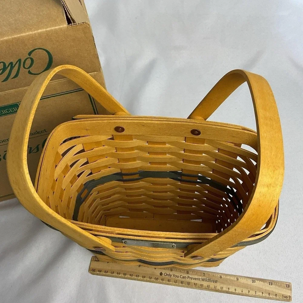 Longaberger 1995 Collectors Club Membership Basket w Box Signed USA